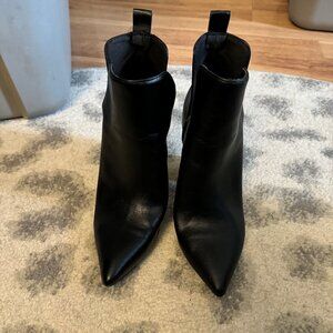 Journee Collection Womens Neima Pointed Toe Block Heel Ankel Bootie